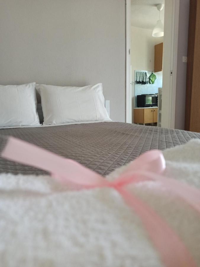 Demis Apartments Сидари Екстериор снимка