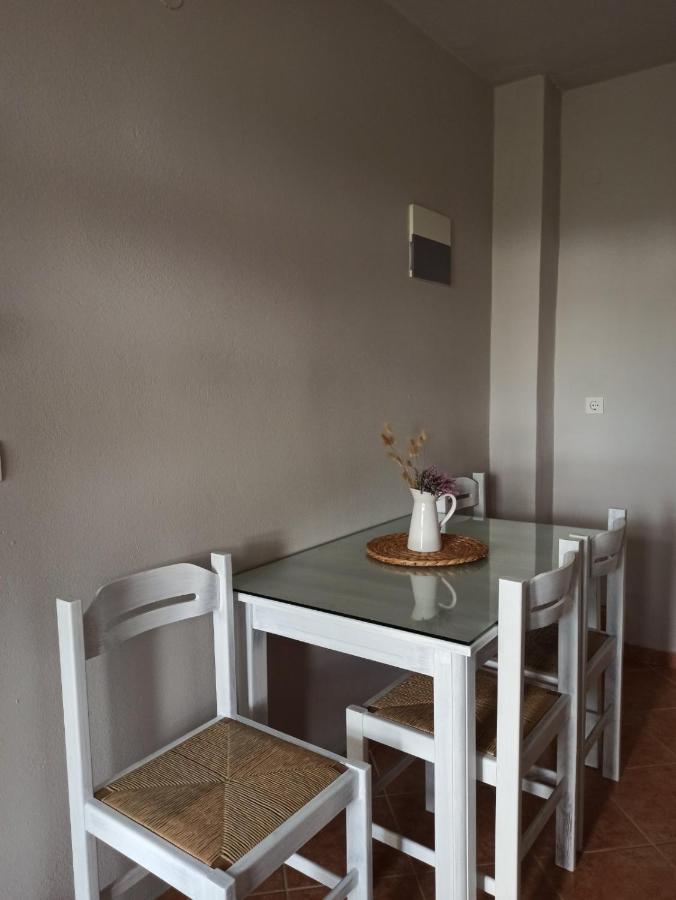 Demis Apartments Сидари Екстериор снимка