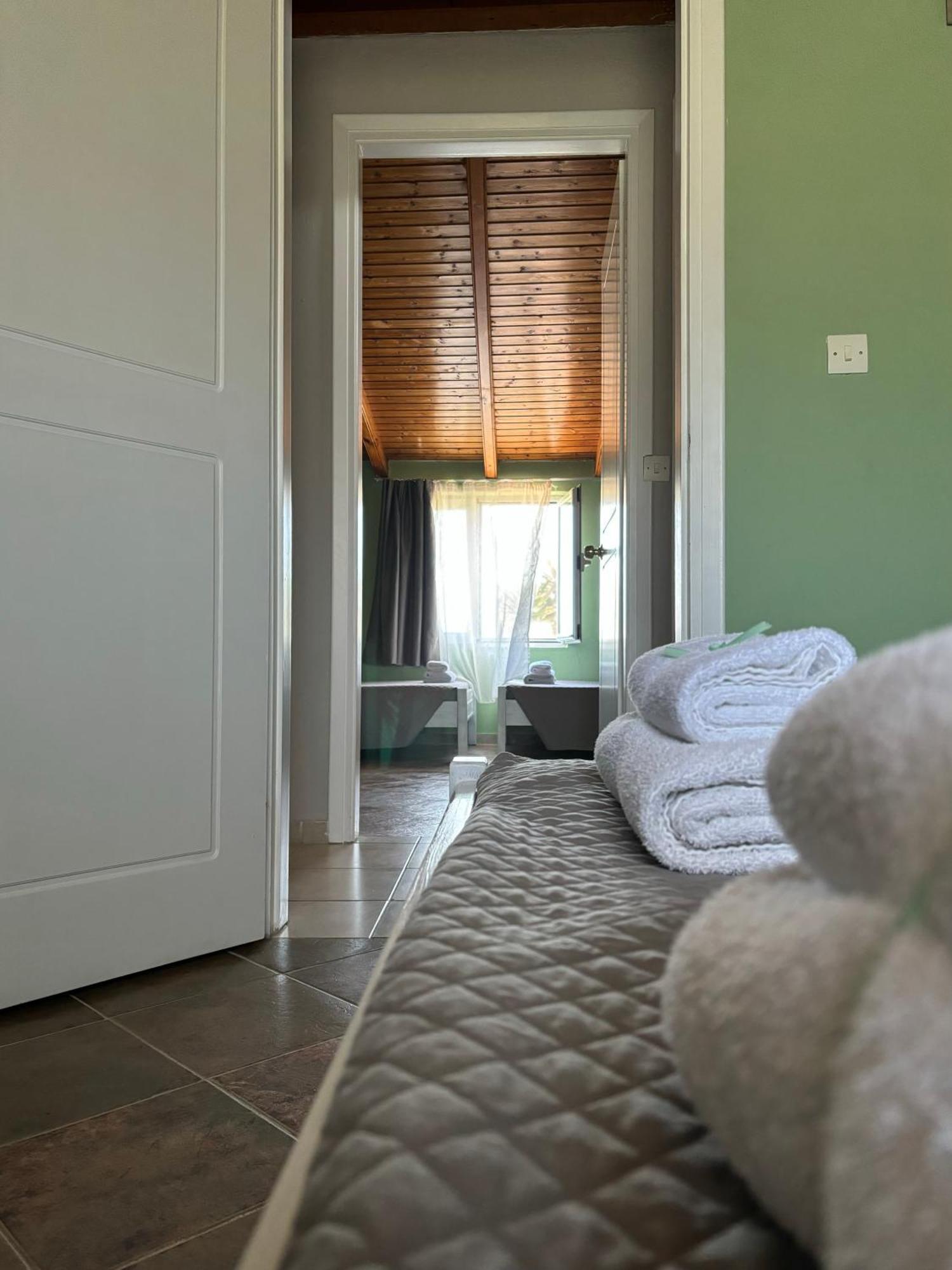Demis Apartments Сидари Екстериор снимка