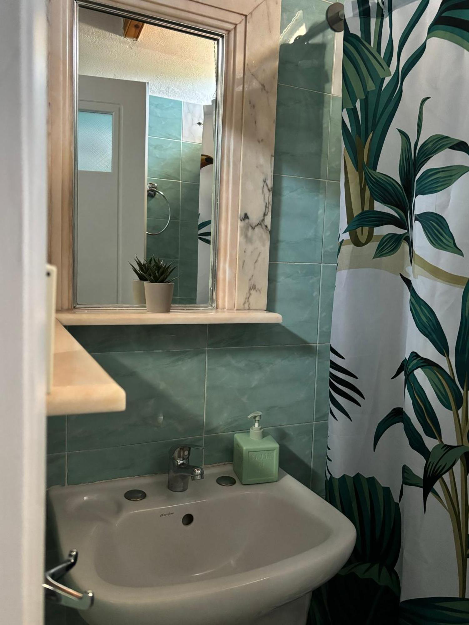 Demis Apartments Сидари Екстериор снимка
